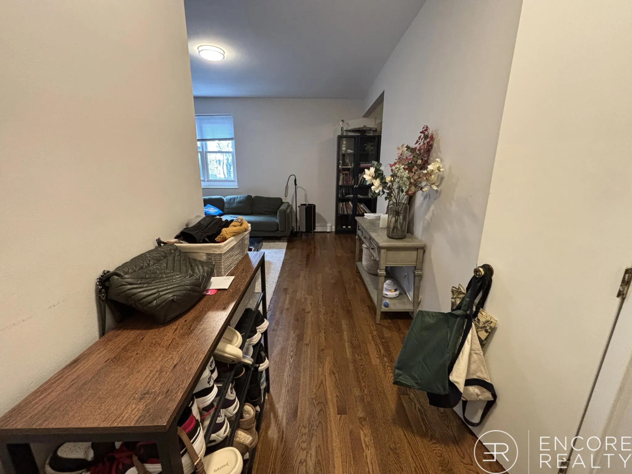 3 bed, 1 bath apartment for rent at 15 Stearns Rd Unit 4a, Coolidge Corner — photo 4 of 25