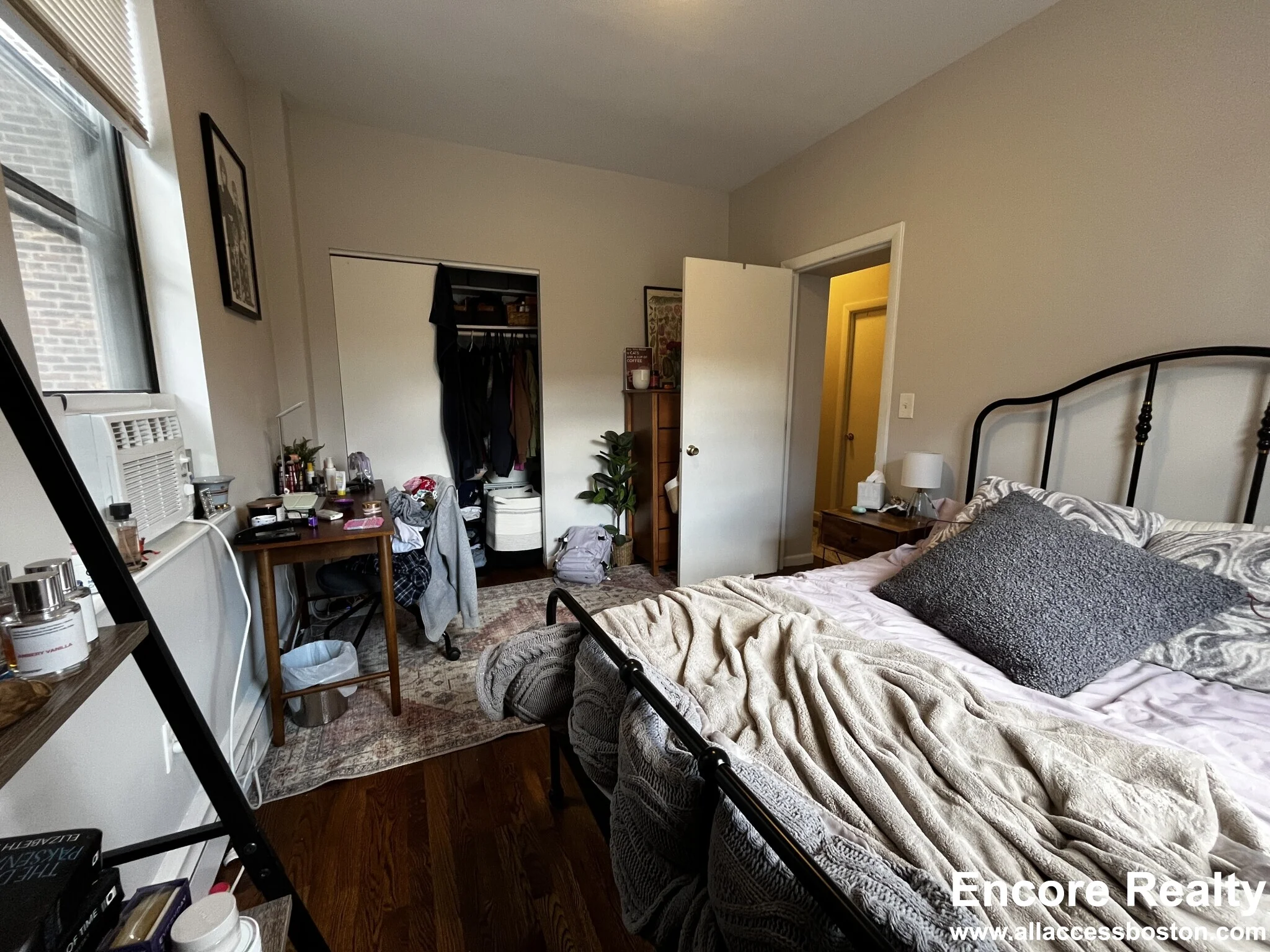 3 bed, 1 bath apartment for rent at 15 Stearns Rd Unit 4C, Coolidge Corner — photo 12 of 21
