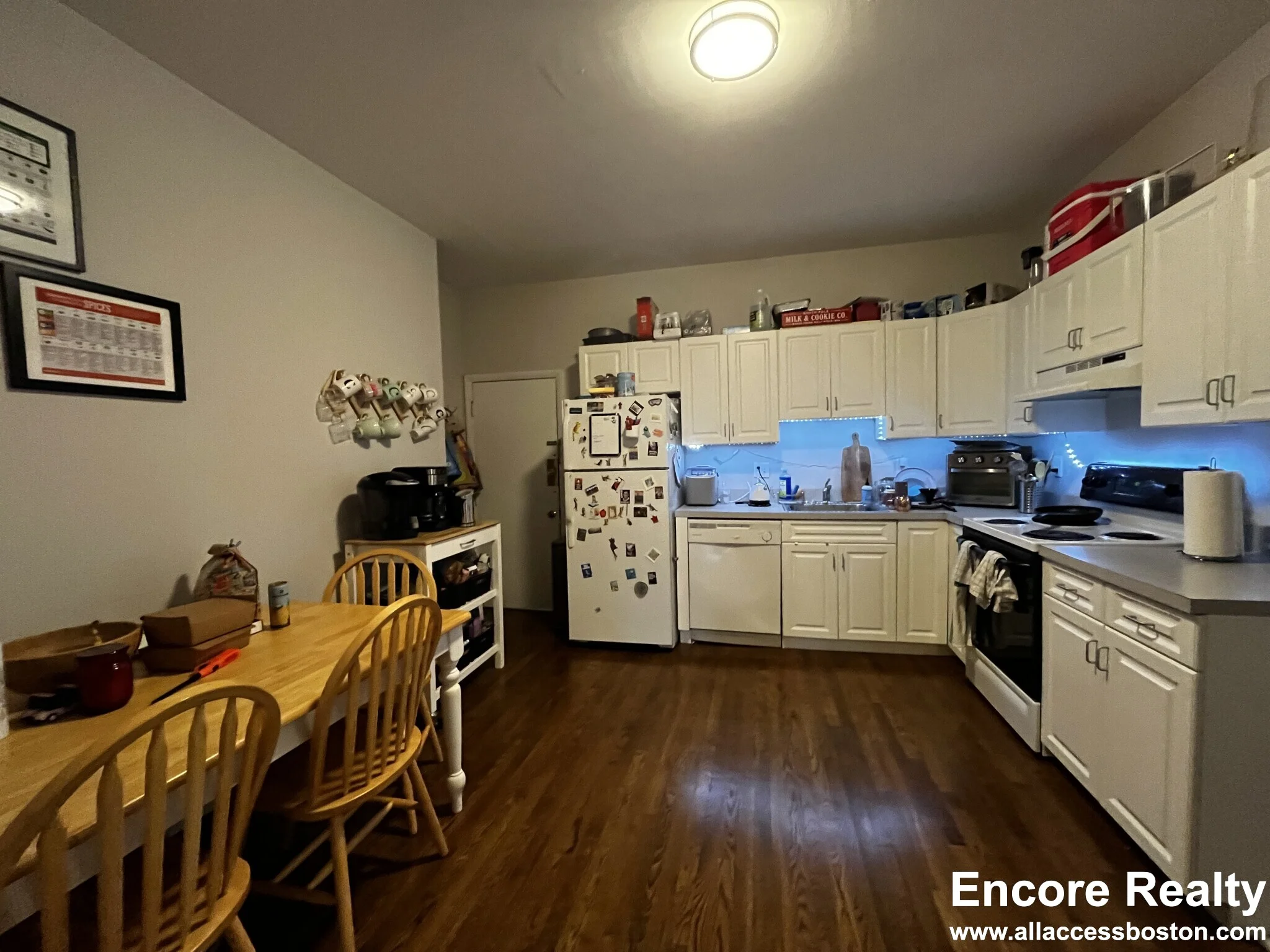 3 bed, 1 bath apartment for rent at 15 Stearns Rd Unit 4C, Coolidge Corner — photo 7 of 21