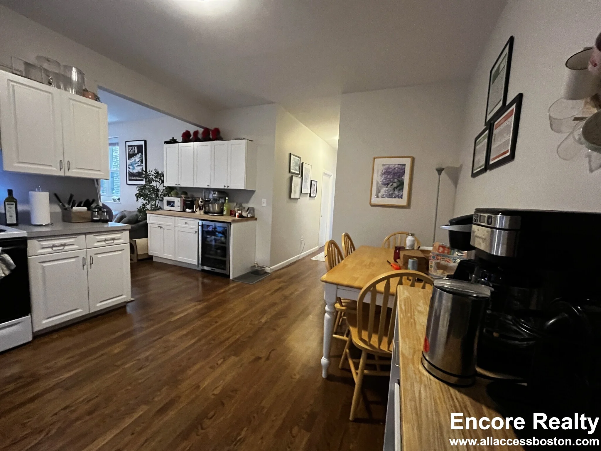 3 bed, 1 bath apartment for rent at 15 Stearns Rd Unit 4C, Coolidge Corner — photo 6 of 21