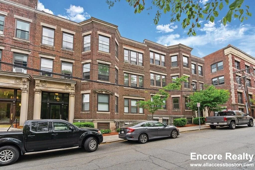 3 bed, 1 bath apartment for rent at 15 Stearns Rd Unit 5, Coolidge Corner — photo 9 of 10
