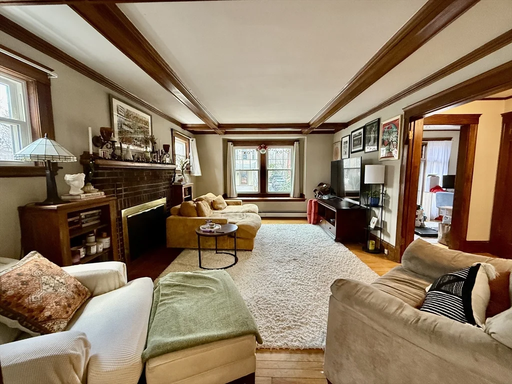 3 bed, 1 bath apartment for rent at 15 Stetson St Unit 1, Coolidge Corner — photo 3 of 23