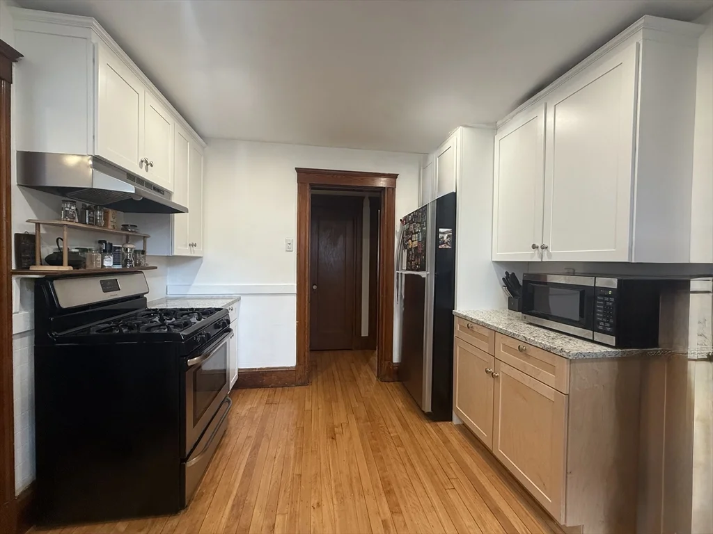 3 bed, 1 bath apartment for rent at 15 Stetson St Unit 1, Coolidge Corner — photo 13 of 23