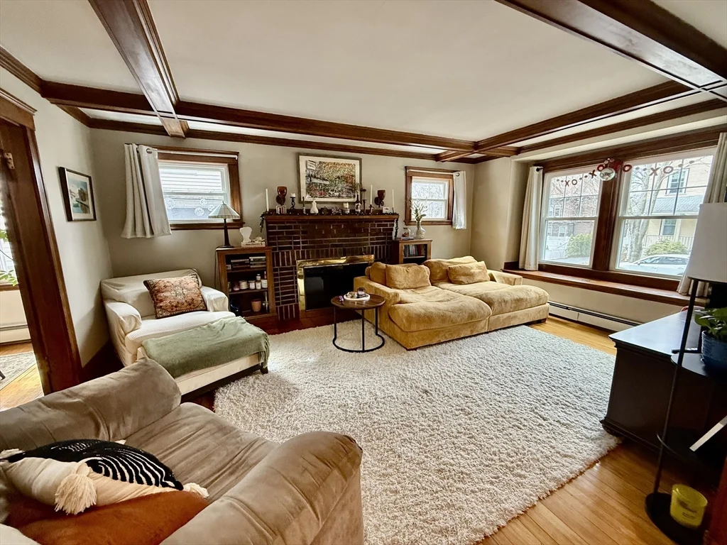 3 bed, 1 bath apartment for rent at 15 Stetson St Unit 1, Coolidge Corner — photo 5 of 23