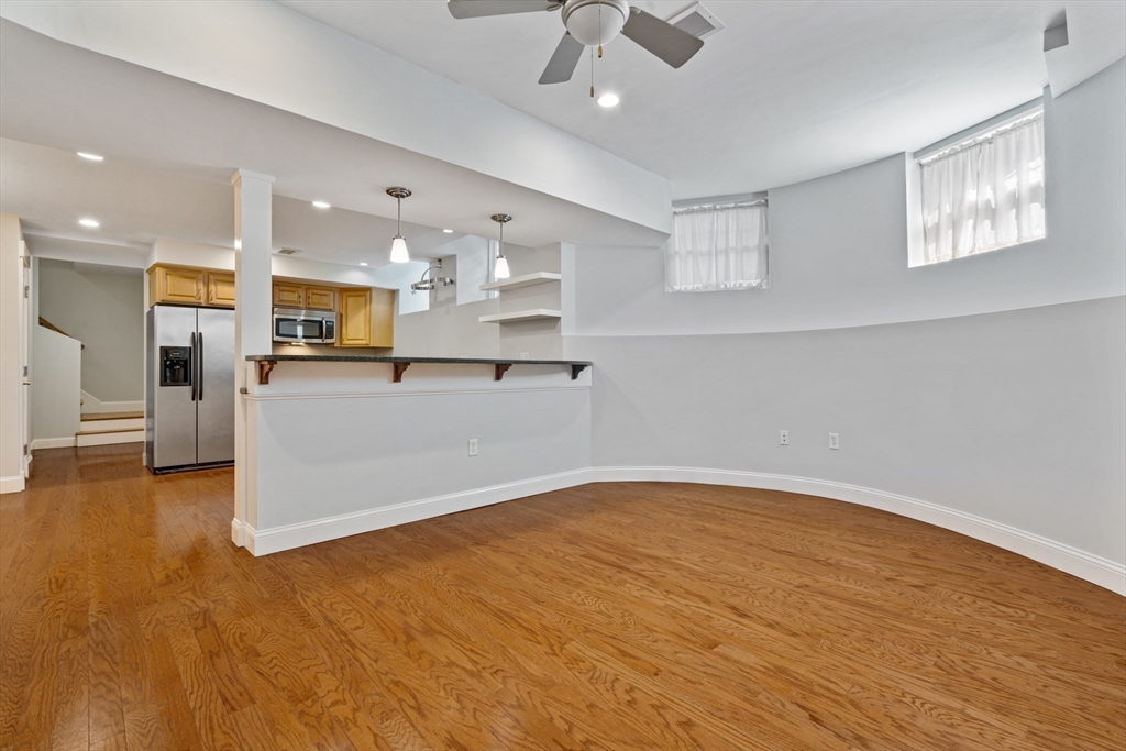 2 bed, 1 bath apartment for rent at 15 Strathmore Rd Unit A, Brookline — photo 4 of 8