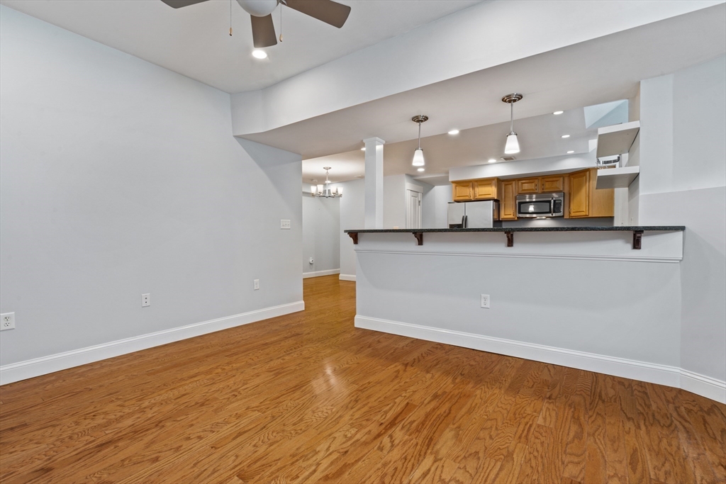 2 bed, 1 bath apartment for rent at 15 Strathmore Rd Unit A, Brookline — photo 5 of 8