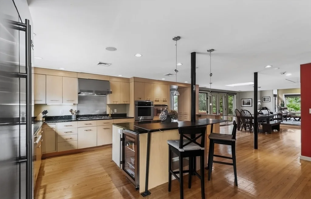4 bed, 3 bath apartment for rent at 15 Suban Pl Unit 15, Newton Highlands — photo 2 of 36