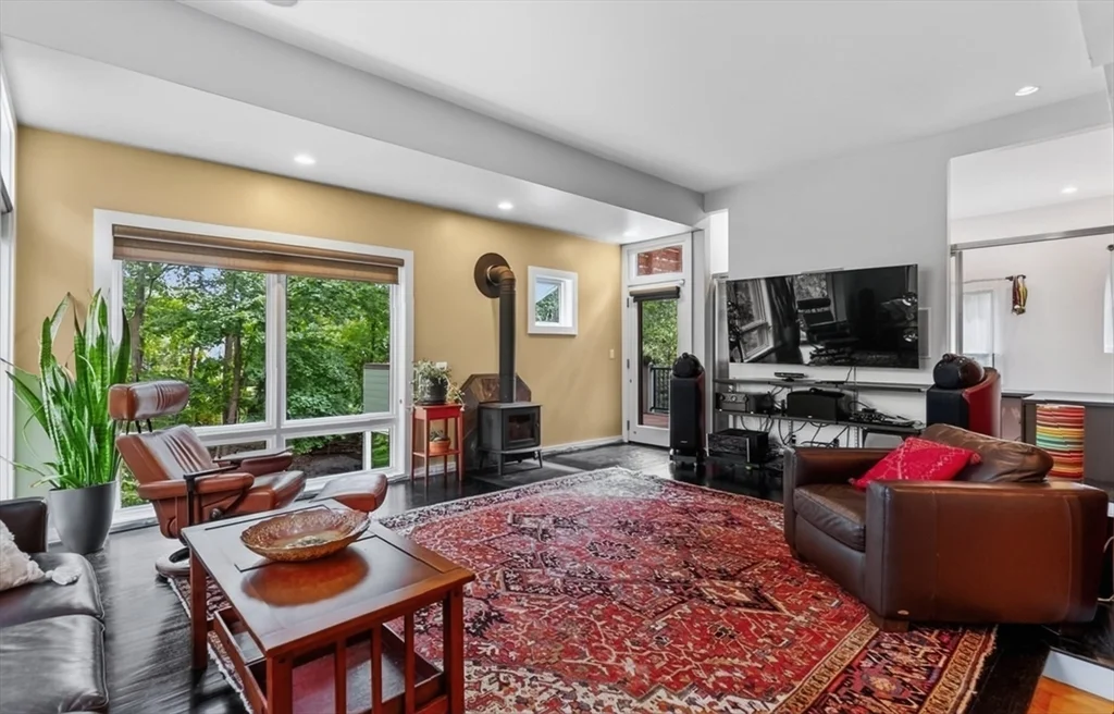 4 bed, 3 bath apartment for rent at 15 Suban Pl Unit 15, Newton Highlands — photo 17 of 36