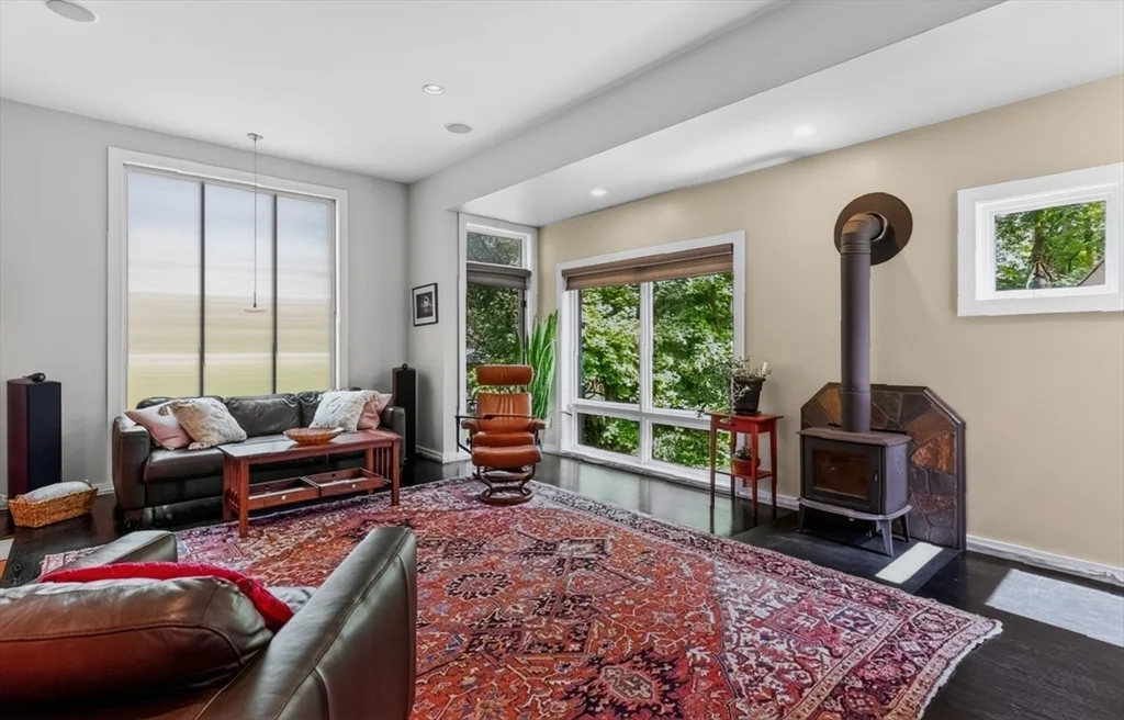 4 bed, 3 bath apartment for rent at 15 Suban Pl Unit 15, Newton Highlands — photo 16 of 36