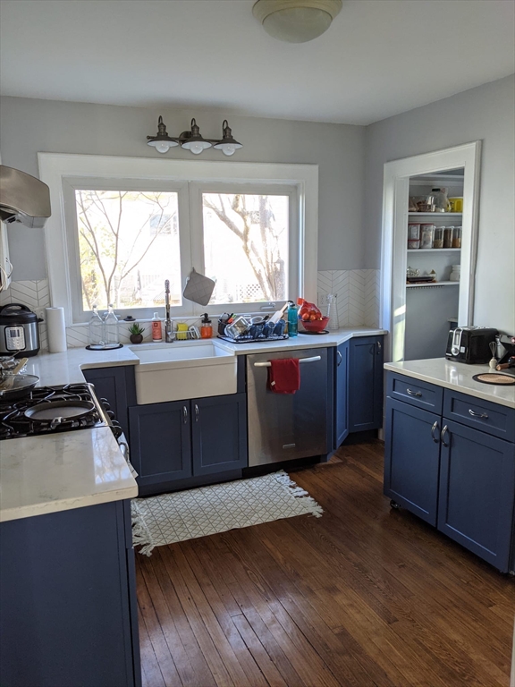 2 bed, 2 bath apartment for rent at 15 Sunset Rd Unit 15, Watertown — photo 2 of 22