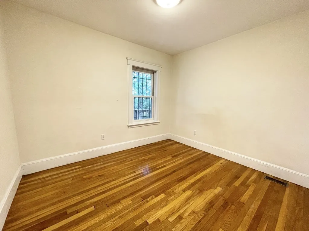 5 bed, 2 bath apartment for rent at 15 Sunset St Unit 1, Mission Hill — photo 10 of 14
