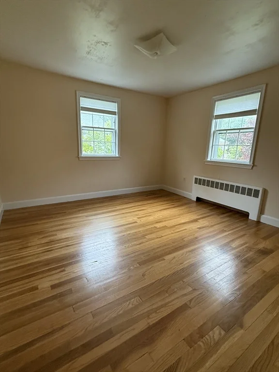 2 bed, 1 bath apartment for rent at 15 Swan St, West Roxbury — photo 5 of 12