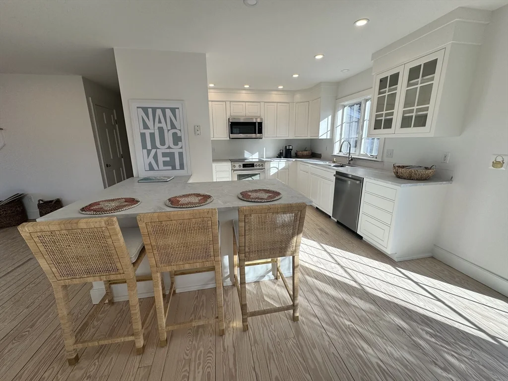 4 bed, 4+ bath apartment for rent at 15 Swift Rock Rd, Eel Point — photo 9 of 34