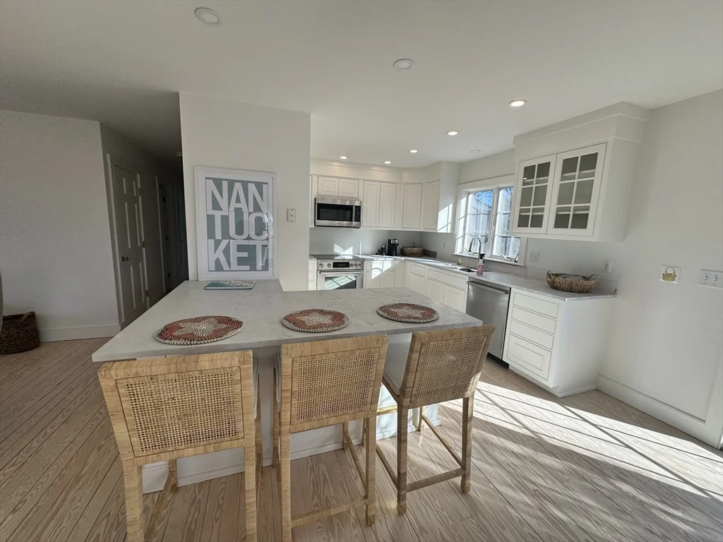 4 bed, 4+ bath apartment for rent at 15 Swift Rock Rd, Eel Point — photo 10 of 34
