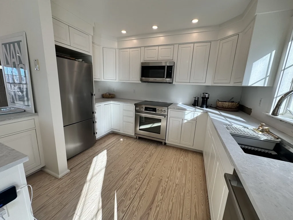 4 bed, 4+ bath apartment for rent at 15 Swift Rock Rd, Eel Point — photo 12 of 34