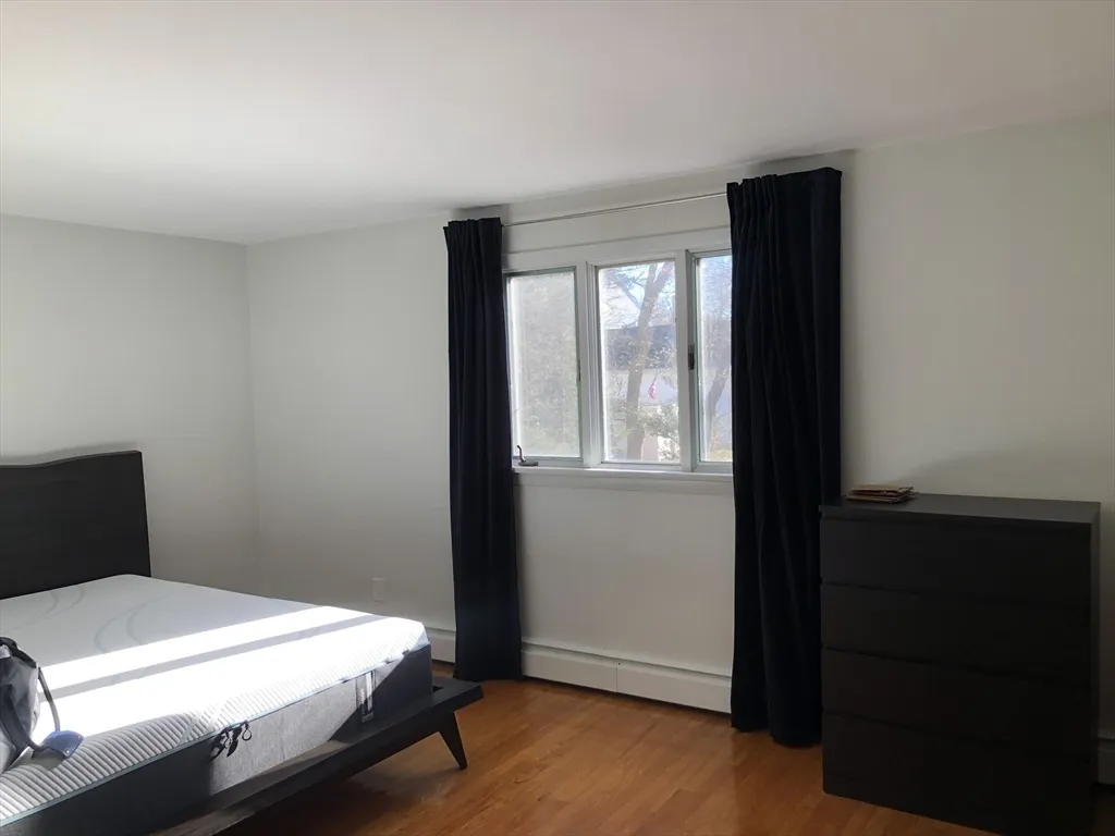 3 bed, 2 bath apartment for rent at 15 Sycamore Rd Unit 0, Montrose — photo 19 of 39