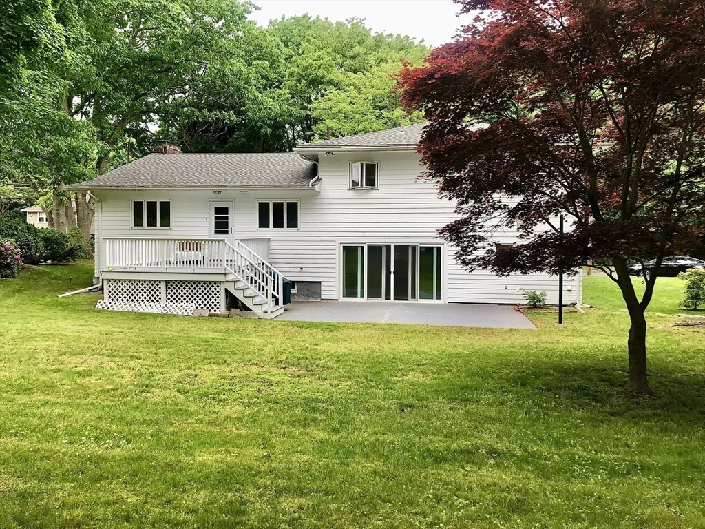 3 bed, 2 bath apartment for rent at 15 Sycamore Rd Unit 0, Montrose — photo 34 of 39