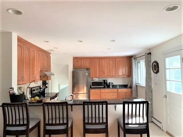 3 bed, 2 bath apartment for rent at 15 Sycamore Rd Unit 0, Montrose — photo 6 of 39