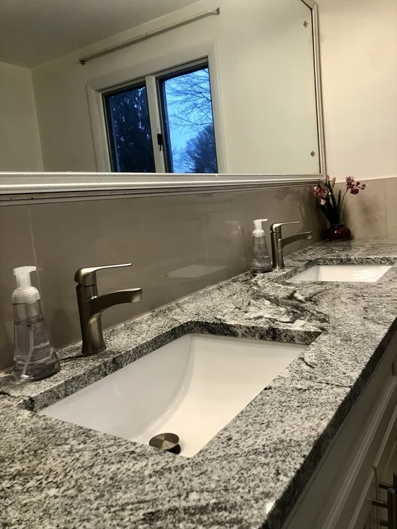 3 bed, 2 bath apartment for rent at 15 Sycamore Rd Unit 0, Montrose — photo 15 of 39