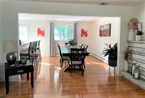 3 bed, 2 bath apartment for rent at 15 Sycamore Rd Unit 0, Montrose — photo 5 of 39
