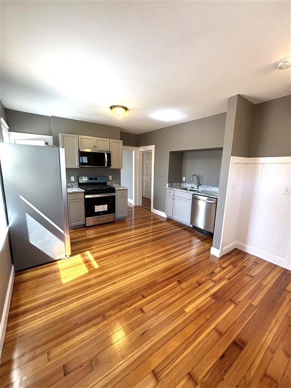 2 bed, 1 bath apartment for rent at 15 Taft St Unit 2, Medford