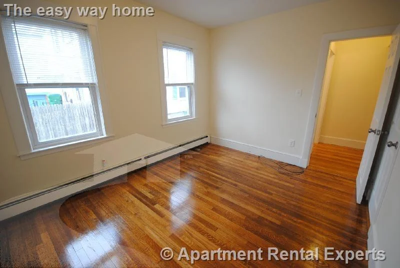4 bed, 2 bath apartment for rent at 15 Taylor St Unit 1, Tufts — photo 6 of 10