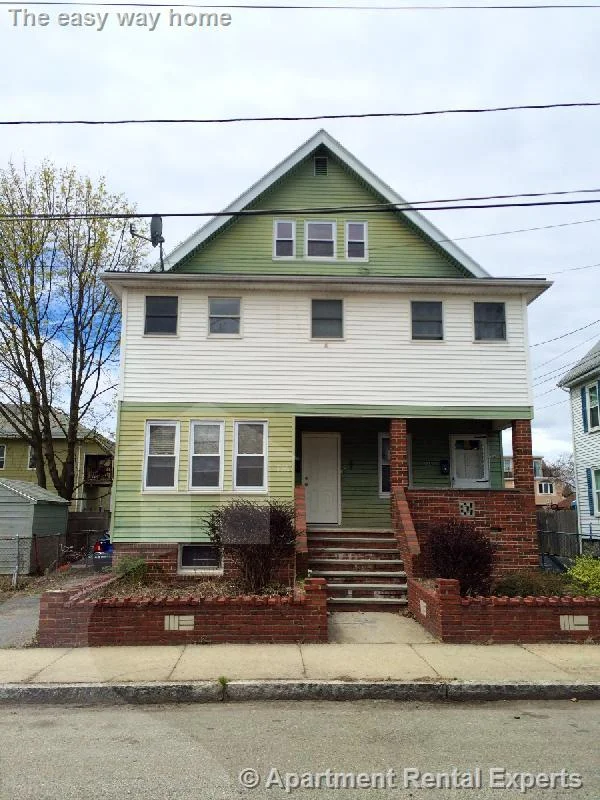 4 bed, 2 bath apartment for rent at 15 Taylor St Unit 1, Tufts — photo 10 of 10
