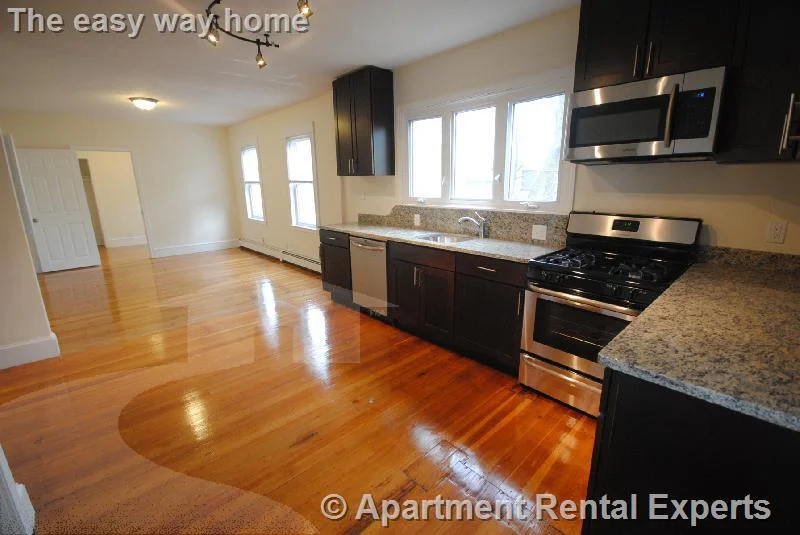 4 bed, 2 bath apartment for rent at 15 Taylor St Unit 1, Tufts