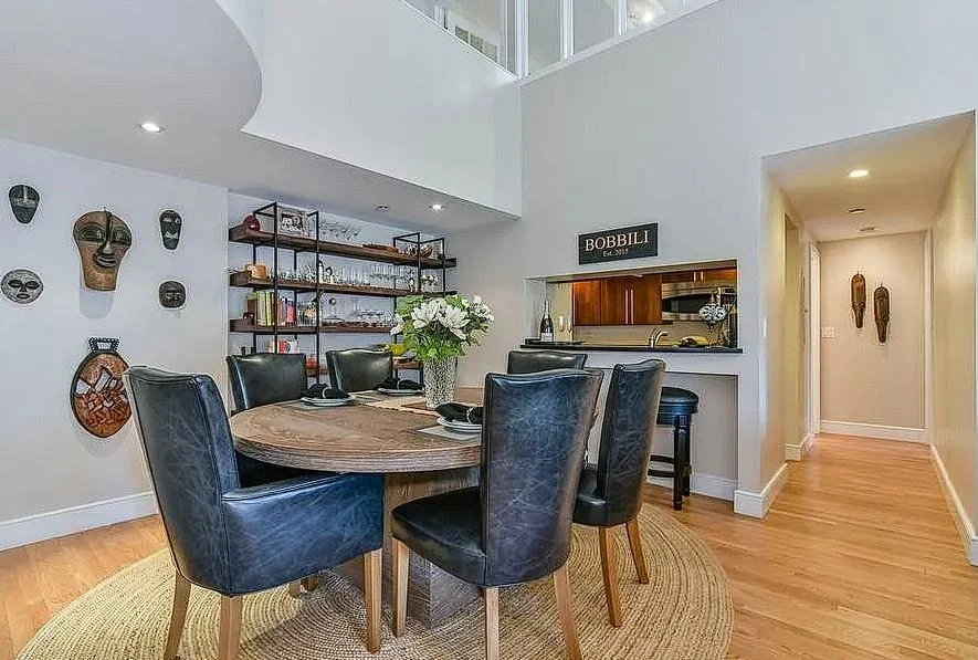 2 bed, 2 bath apartment for rent at 15 Temple St Unit 2, Beacon Hill — photo 4 of 5