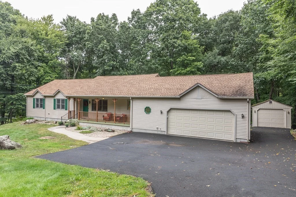 3 bed, 2 bath apartment for rent at 15 Terry Ln, Belchertown — photo 1 of 36