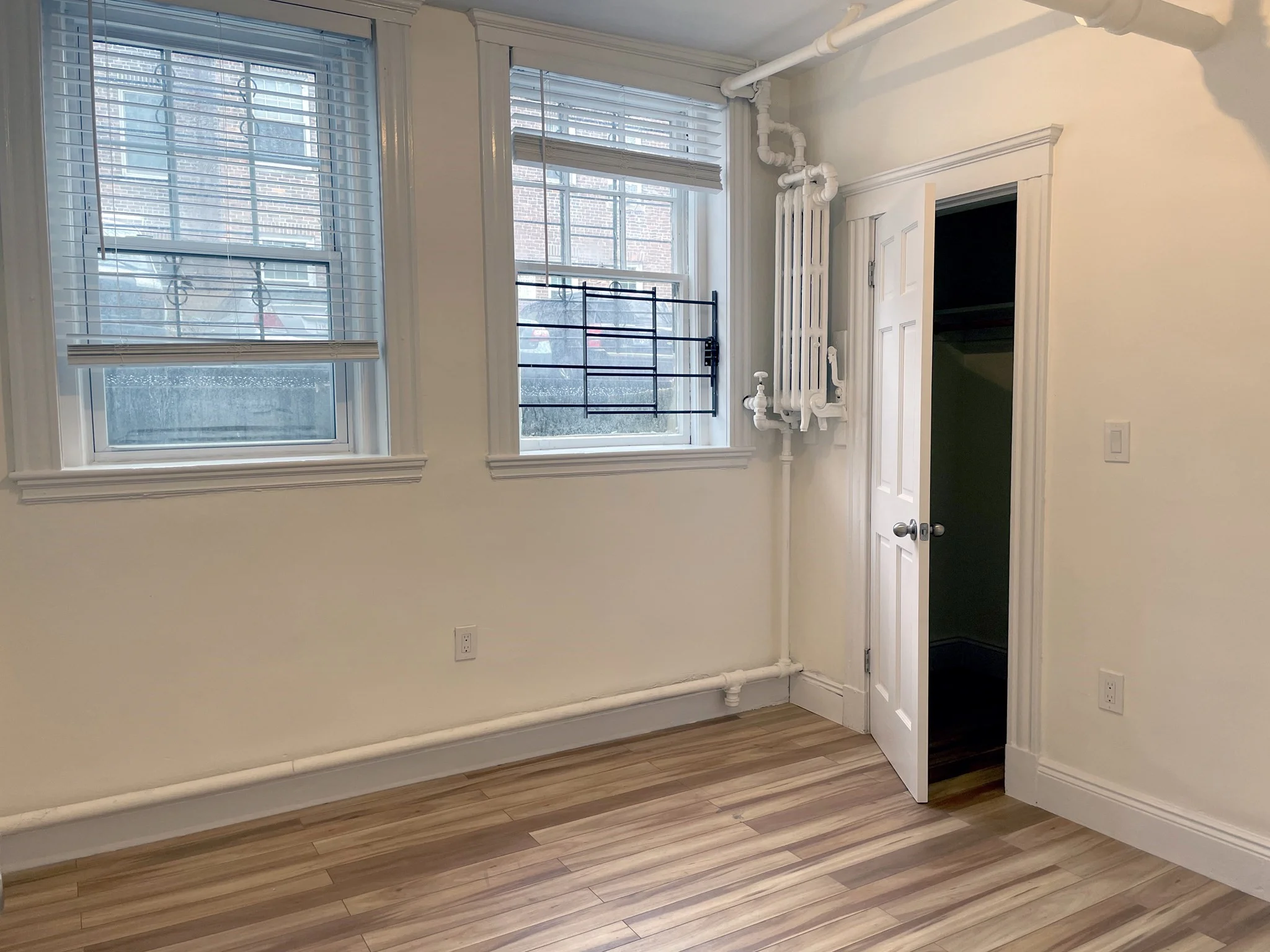 3 bed, 1 bath apartment for rent at 15 Thatcher St Unit B, Coolidge Corner — photo 8 of 8