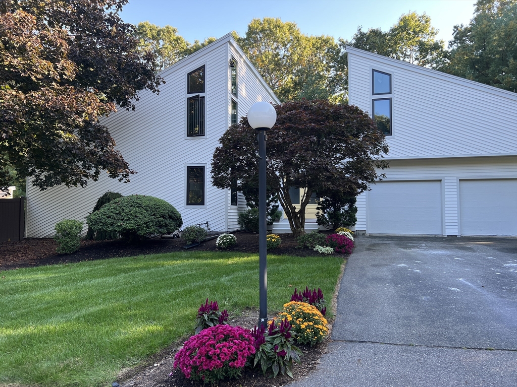 4 bed, 2 bath apartment for rent at 15 Thoreau Dr Unit 15, Easton — photo 1 of 37