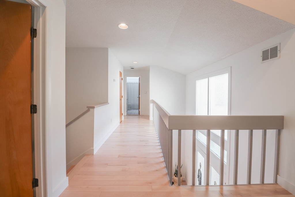 4 bed, 2 bath apartment for rent at 15 Thoreau Dr Unit 15, Easton — photo 25 of 37
