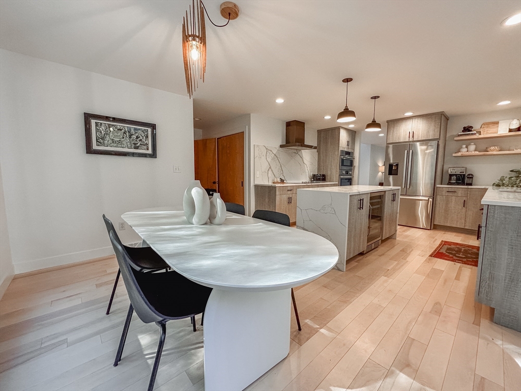 4 bed, 2 bath apartment for rent at 15 Thoreau Dr Unit 15, Easton — photo 9 of 37