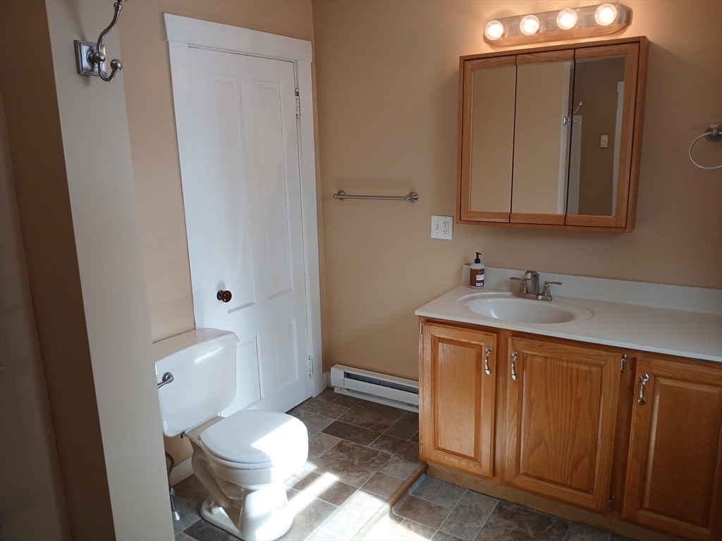 2 bed, 1 bath apartment for rent at 15 Trafalgar Sq Unit 15, Barre — photo 15 of 19
