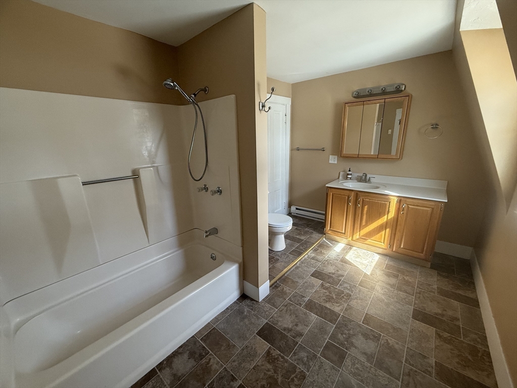 2 bed, 1 bath apartment for rent at 15 Trafalgar Sq Unit 15, Barre — photo 14 of 19
