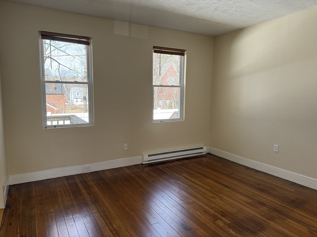 2 bed, 1 bath apartment for rent at 15 Trafalgar Sq Unit 15, Barre — photo 7 of 19