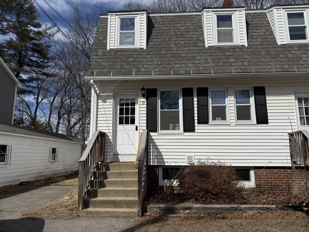 2 bed, 1 bath apartment for rent at 15 Trafalgar Sq Unit 15, Barre — photo 1 of 19