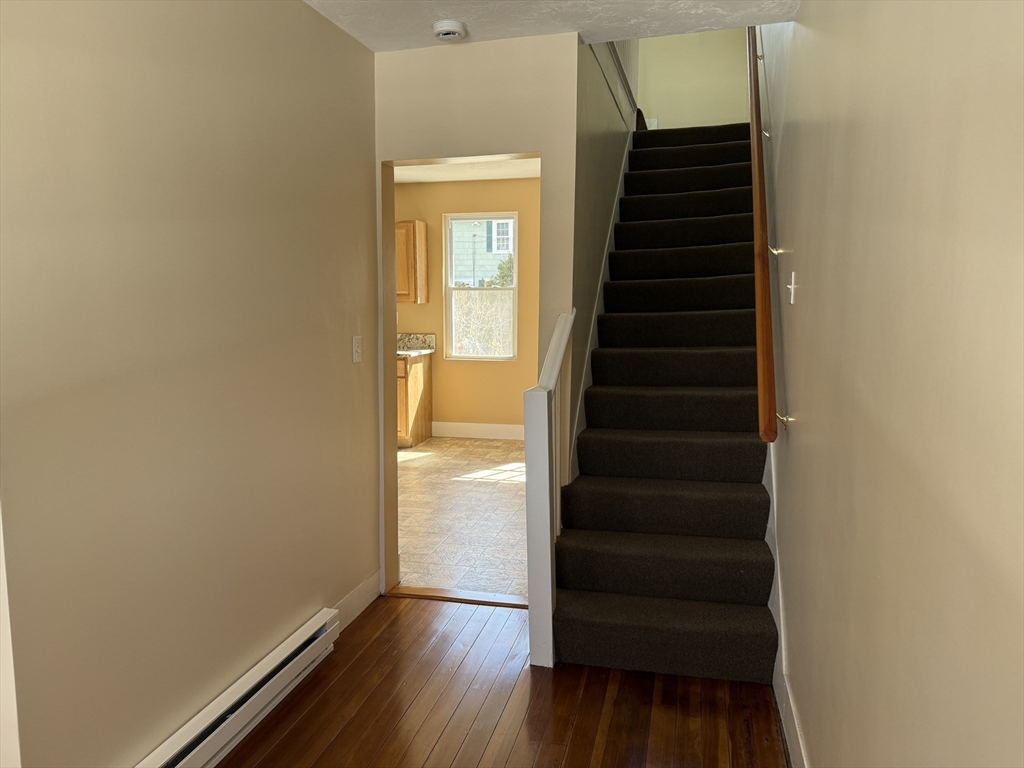 2 bed, 1 bath apartment for rent at 15 Trafalgar Sq Unit 15, Barre — photo 8 of 19
