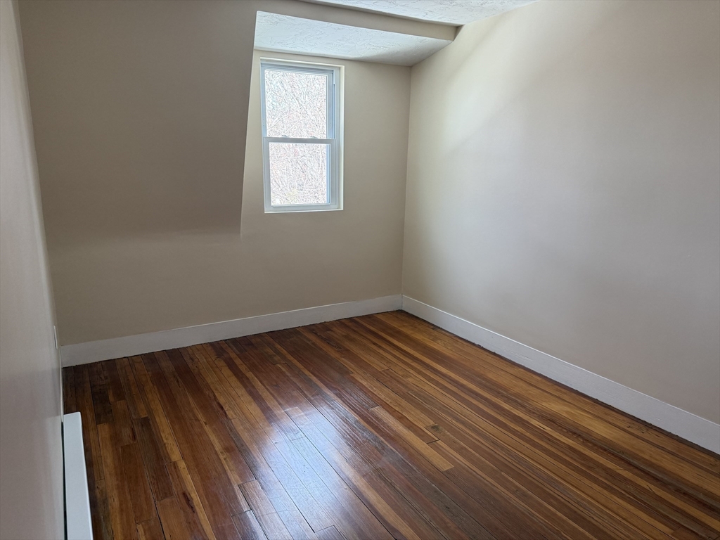 2 bed, 1 bath apartment for rent at 15 Trafalgar Sq Unit 15, Barre — photo 12 of 19