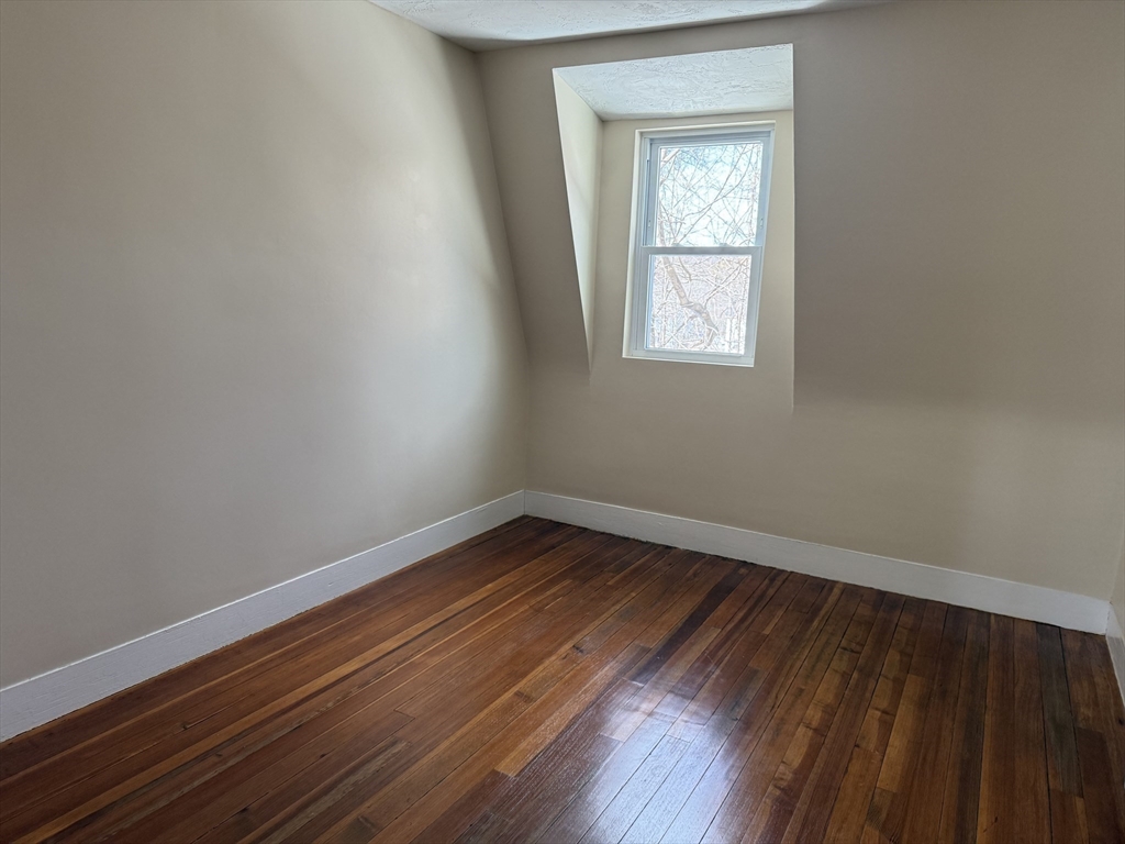 2 bed, 1 bath apartment for rent at 15 Trafalgar Sq Unit 15, Barre — photo 11 of 19