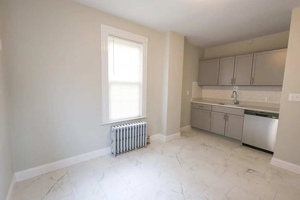 3 bed, 1 bath apartment for rent at 15 Tremlett St Unit 2, Dorchester — photo 5 of 15