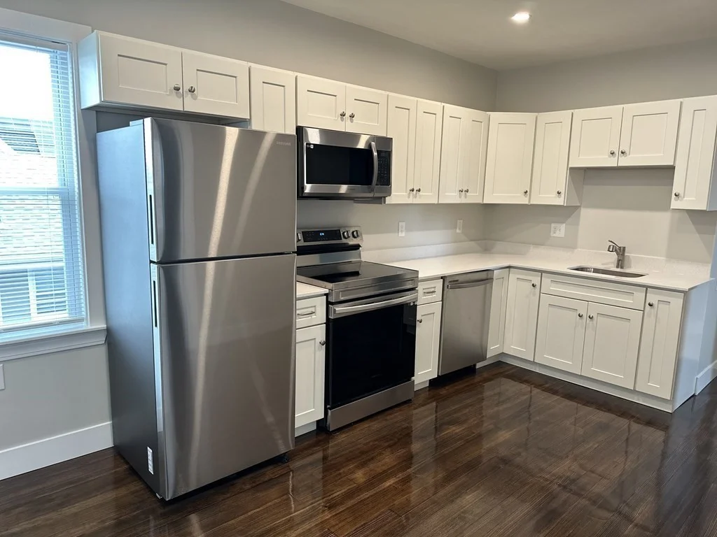 3 bed, 1 bath apartment for rent at 15 Tuttle St Unit 2, Revere — photo 3 of 17