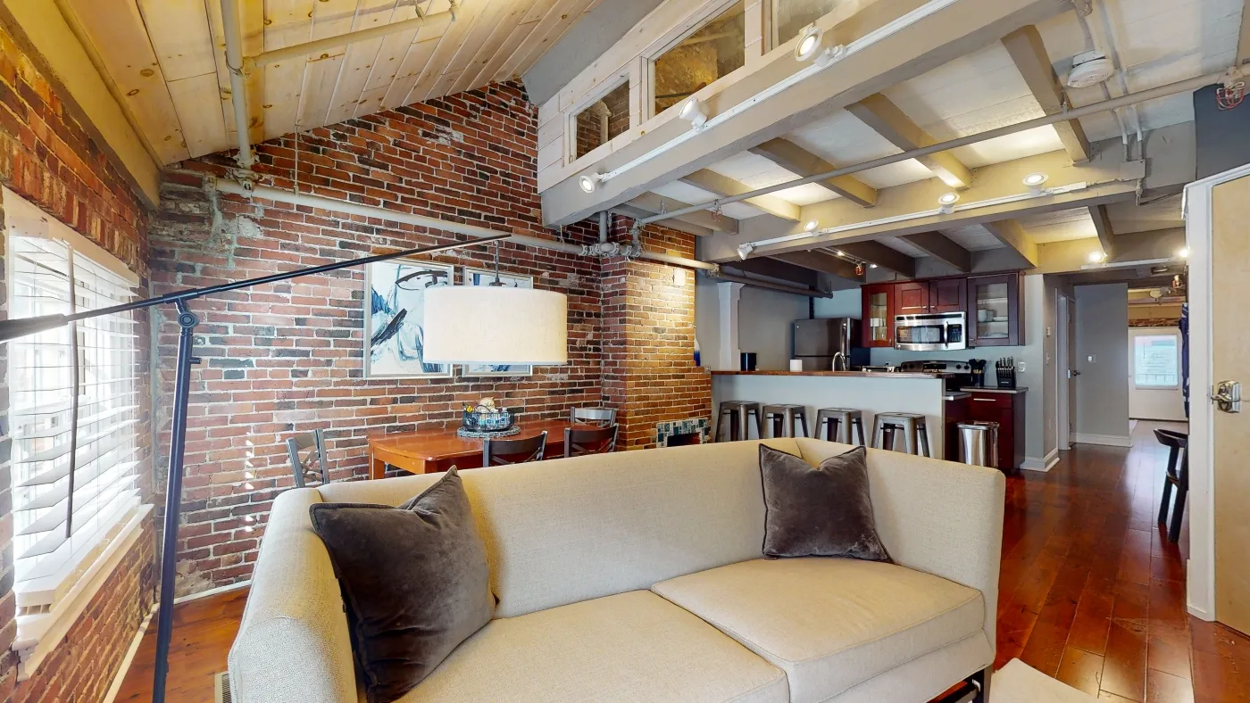 2 bed, 2 bath apartment for rent at 15 Union St Unit 3, Boston Downtown — photo 2 of 23