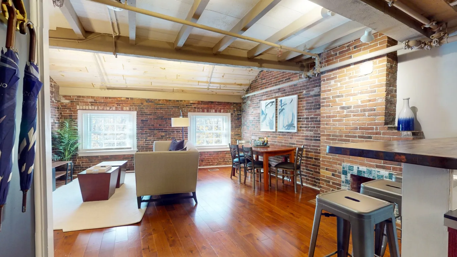 2 bed, 2 bath apartment for rent at 15 Union St Unit 3, Boston Downtown — photo 3 of 23