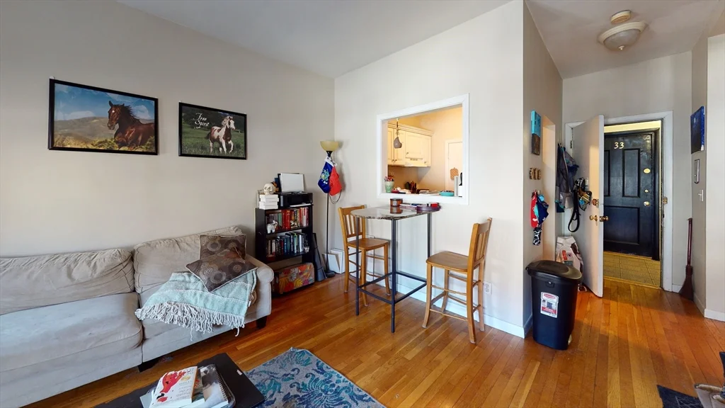 1 bed, 1 bath apartment for rent at 15 University Rd Unit 34, Brookline Hills