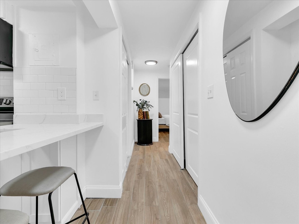 1 bed, 1 bath apartment for rent at 15 University Rd Unit E, Aspinwall Hill — photo 8 of 12