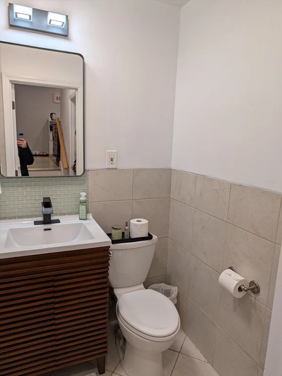 1 bed, 1 bath apartment for rent at 15 University Unit 25, Brookline — photo 9 of 11