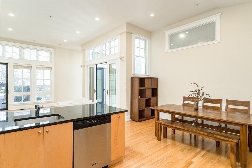 2 bed, 2 bath apartment for rent at 15 Valentine St Unit 15, Cambridgeport — photo 6 of 20