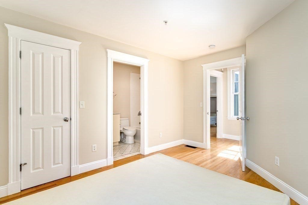 2 bed, 2 bath apartment for rent at 15 Valentine St Unit 15, Cambridgeport — photo 16 of 20